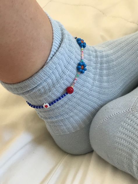 Aesthetic Ankle Bracelet, Socks Aesthetic Outfit, Ankle Socks Outfit, Bracelet Outfit, Fashion Inspo Aesthetic, Outfits Neutral, Outfit Ideas Cute, Socks Aesthetic, Neutral Outfits