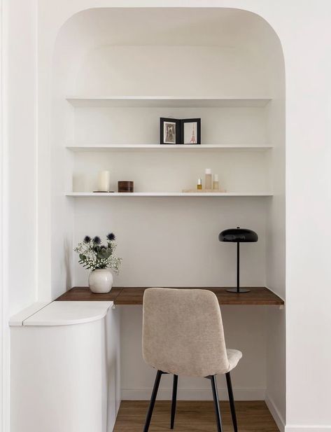 Niche Desk Ideas, Office Niche, Alcove Desk, Living Room Nook, Apartment Makeover, Home Additions, Exterior Decor, Guest Bedrooms, Home Office Design