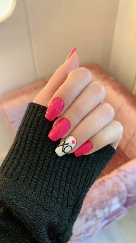 hiba_saidane on Instagram: Because I’ve missed reels 💓#nails #nailsofinstagram #nailsart #bluetopink #stvalentin #valentines #xoxo @ledahouseofbeauty @glamour__nails Xoxo Nails Designs, Xoxo Nails, Xo Nails, Nails Xoxo, Glamour Nails, Manicure Ideas, Face Tattoo, Manicure, Nail Designs