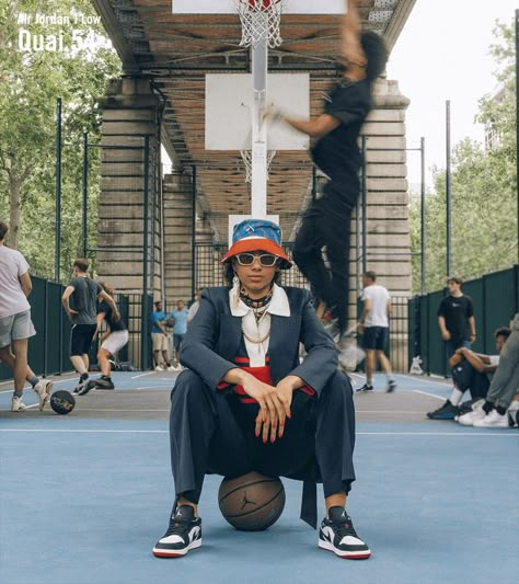 Basketball Court Fashion Shoot, Basketball Fashion Photography, Basketball Campaign, Outdoor Basketball Court Aesthetic, Basketball Court Photoshoot, 1800s Photography, Sports Fashion Photography, Nike Street, Nike Campaign