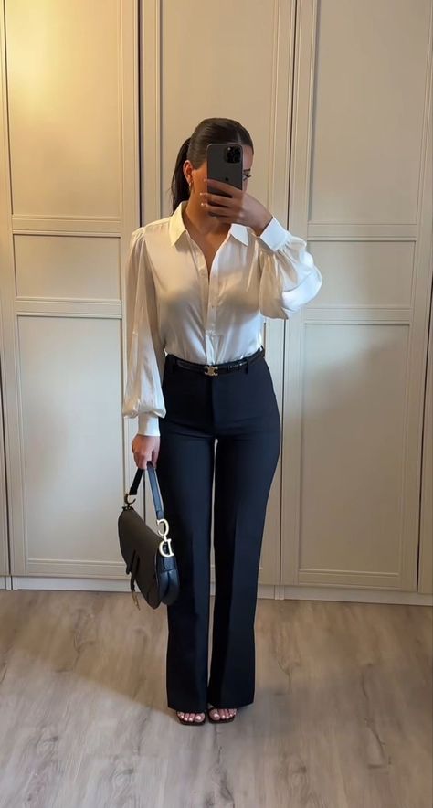 Rich Classy Outfits Aesthetic, Business Casual Outfits For Women Long Sleeve, Baddie Ceo Outfits, Business Casual Streetwear Women, Elegant Business Attire Women, Classy Work Outfits Black Women, Court House Outfits, Ceo Style Outfits, Lawyer Woman Aesthetic Outfit