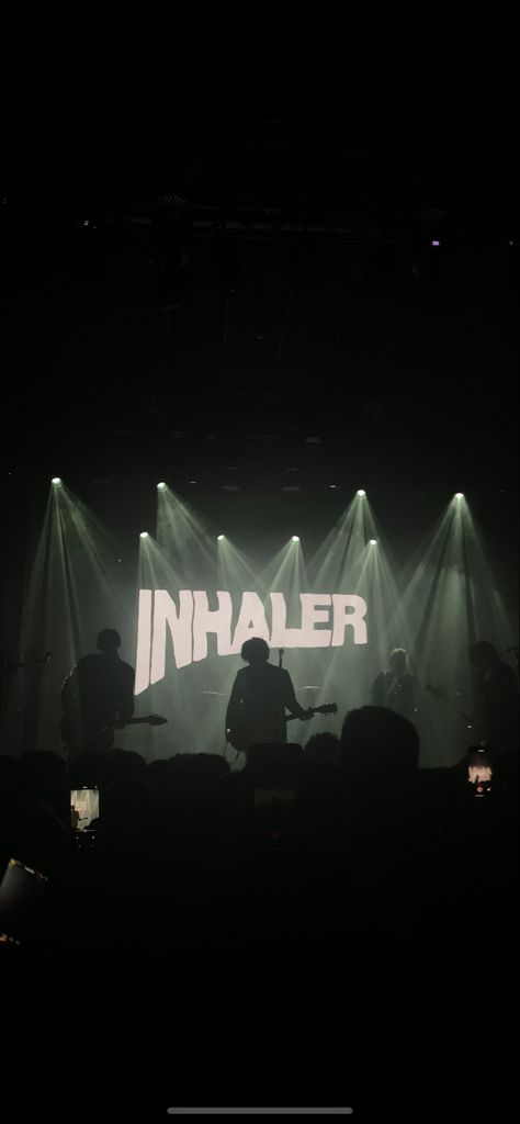 Inhaler Band Wallpaper Laptop, Inhaler Concert Aesthetic, Inhaler Band Concert, Inhaler Lockscreen, Inhaler Aesthetic Band, Elijah Hewson Wallpaper, Inhaler Asthma Aesthetic, Inhaler Band Aesthetic, Inhaler Band Wallpaper