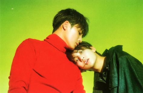 Head Resting On Shoulder Reference, Going Seventeen Magazine, Shoulder Reference, Going Magazine, Friends Moments, Seventeen Magazine, Going Seventeen, Seventeen Debut, Mingyu Seventeen