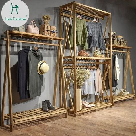 Fashion Store Display, Furniture Store Interior, Display Hangers, Display Visual Merchandising, Ideas For Clothes, Clothing Store Displays, Clothing Store Interior, Clothing Store Design, Store Design Boutique