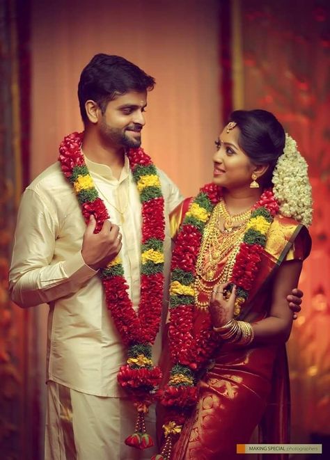 Indian Traditional Wedding Couple Poses, Hindu Wedding Photos Photography, Tamil Wedding Groom Poses, Traditional Marriage Poses, Wedding Traditional Poses, Tamil Traditional Couple Photoshoot, Marriage Photoshoot Wedding Photos, Tamil Wedding Couple Poses Photography, Tamil Traditional Wedding Poses