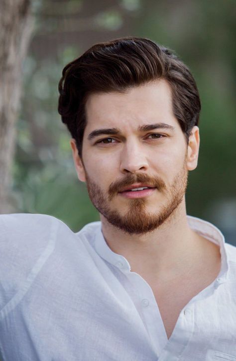 Cagatay Ulusoy, Handsome Celebrities, Scruffy Men, Turkish Men, Corte De Cabelo Masculino, Turkish Beauty, Most Handsome Men, Handsome Actors, Actor Model