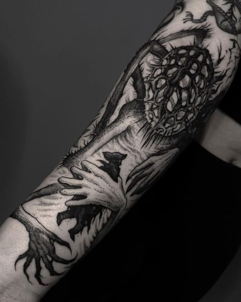 Bloodborne Amygdala, Amygdala Bloodborne, Dark Souls Tattoo, Soul Tattoo, Bloodborne Art, Men Tattoos Arm Sleeve, Fantasy Tattoos, Gaming Tattoo, Bear Tattoo