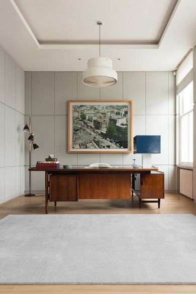 Office Paint Colors, Grey Plain, Plain Rugs, Design Del Prodotto, Rug Company, Blue Solid, Office Interior Design, Home Office Design, Farrow Ball