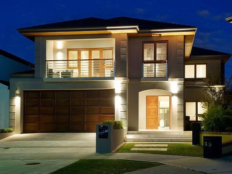 Photo of a weatherboard house exterior from real Australian home - House Facade photo 388181 Weatherboard House Exterior, Weatherboard House, Double Storey House, House Facade, House Design Exterior, Casa Country, Contemporary Exterior, Casas Coloniales, Concrete Furniture