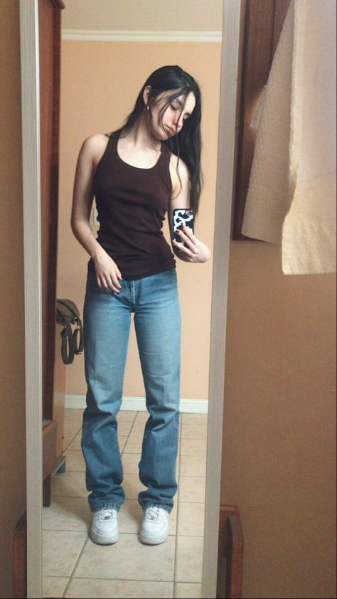 Brown Tank Top Outfit Y2k, Bootcut Jeans And Tank Top Outfit, Brown Tank Top Outfit Aesthetic, Black Tank Top Outfit Winter, Black Tank Top And Jeans Outfit, Brown Top And Jeans Outfit, Low Waist Jeans Outfit Winter, Black Flare Pants Outfit Casual, Tank Top Jeans Outfit