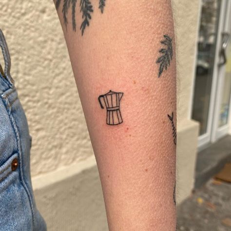 French Press Tattoo, Latte Art Tattoo, Coffee Cup Tattoo, Common Tattoos, Cup Tattoo, Coffee Tattoo, Coffee Tattoos, Handpoke Tattoo, Matching Tattoo