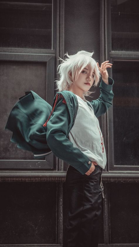 Twitter: @mnm_kusua Nagito Komaeda Cosplay, Dark Decora, Anime Mems, Danganronpa 2, Nagito Komaeda, Danganronpa Characters, Amazing Cosplay, Cool Poses, Cartoon Games