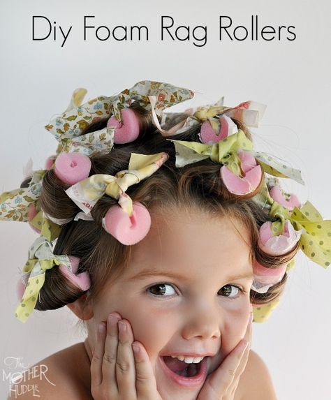 Diy Foam Rag Rollers - comfy rollers you can sleep in that make beautiful curls Retro Bob, Girls Short Haircuts, Cute Short Haircuts, Beautiful Curls, Bouncy Curls, Hair Rollers, Hair Dos, Diy Beauty, Diy Hairstyles