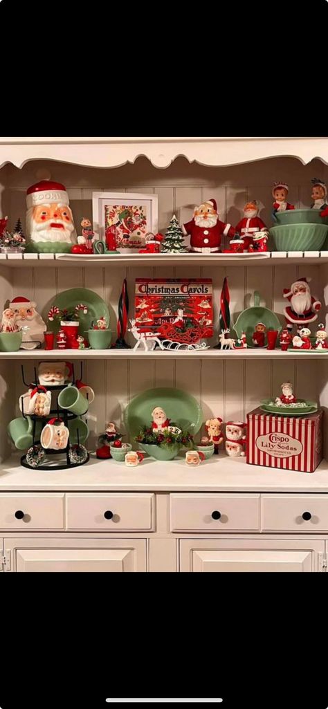 Hutch Christmas Decorating Ideas, Christmas Kitchen Decorating Ideas, Blow Molds, Gingerbread Christmas Tree, Hutch Makeover, Christmas Vignettes, Christmas China, Santa Mugs, Gingerbread Christmas