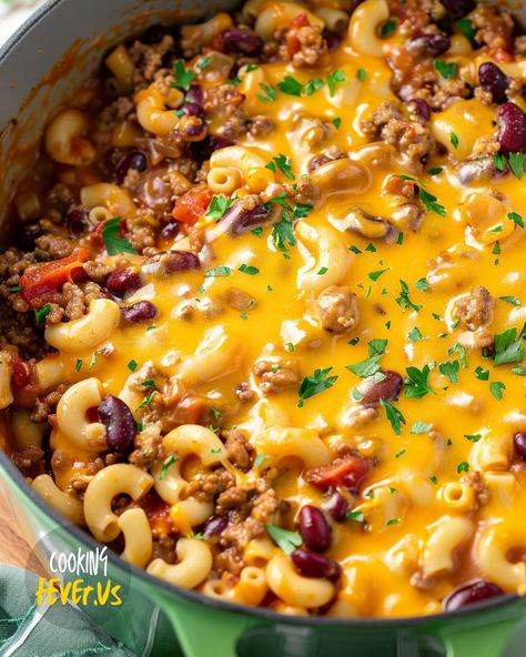 Chili Mac Casserole Chilli Casserole Recipes, Chilli Casserole, Chili Mac Casserole, Chilli Mac, Chili Casserole, Chili Cheese Burger, Mac And Cheese Casserole, Chili Mac And Cheese, Chili Mac