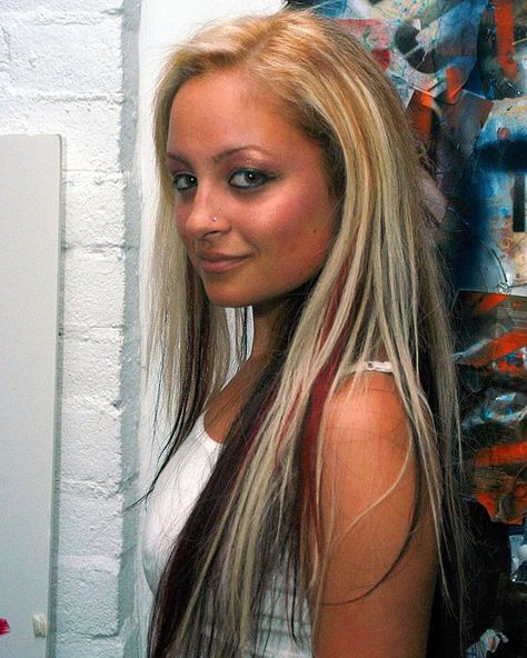 early 2000s on Instagram: “nicole richie in the 2000s” Nicole Ritchie Early 2000s, Nichole Riche, Nicole Richie 2000s, Early 2000s Hair, Nicole Richie Hair, 2000 Hair, Iconic 2000s, Nicole Ritchie, 2000s Hair