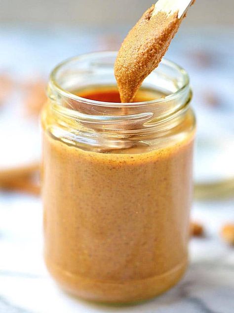 Maple Almond Butter Recipe - Easy, Vegan, Gluten Free Maple Almond Butter, Almond Butter Recipes, Honey Roasted Peanuts, Creme Dessert, Flavored Butter, Dog Treats Homemade Recipes, Homemade Butter, Honey Roasted, Roasted Almonds