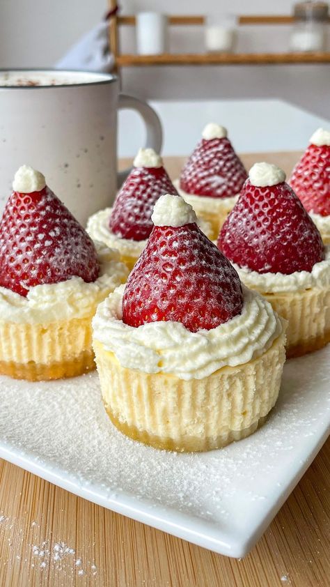 Christmas Keto Mini Cheesecakes 🧁 🎅 recipe 👇 Cheesecake was the first dessert I made when I went on a low carb diet, and it never gets ol… | Instagram Christmas Mini Cheesecakes, Christmas Cheesecake Bites, Mini Cheesecakes Recipe, Holiday Cheesecake, Small Cheesecakes, Christmas Keto, Individual Cheesecakes, Recipe Cheesecake, Christmas Cheesecake