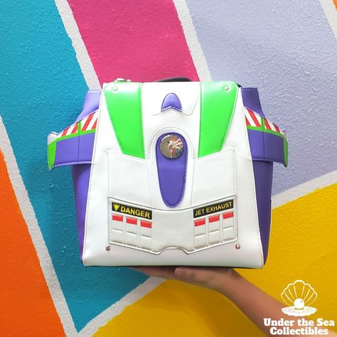 Lineth Gonzalez 💎✨💋🦄🌈💖🌹☄🌟 (@linethglz) • Instagram photos and videos Harley Quinn Top, Buzz Lightyear Backpack, Toy Story Buzz Lightyear, Toy Story Buzz, Disney Orlando, Loungefly Bag, Disney Bag, Online Shop Accessories, Pixar Toys