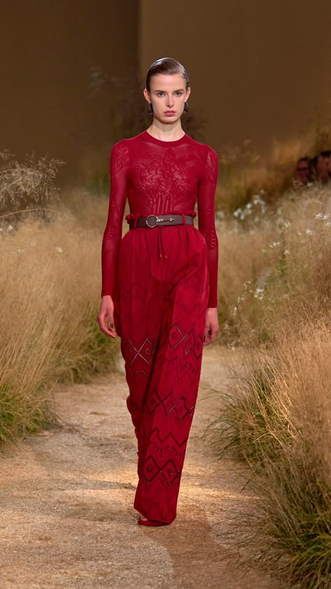 Elegant Style Inspiration, Cny 2025, Mood Board Fashion, Red Outfit, 2024 Collection, Mode Inspiration, Red Fashion, Summer 2024, Colorful Fashion