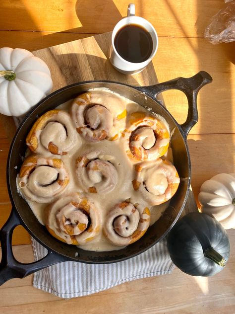 Best Sourdough Cinnamon Rolls Recipe - The Flour Barn Homestead Sourdough Pumpkin Cinnamon Rolls, Cinnamon Rolls Quick, Sourdough Discard Cinnamon Rolls, Discard Cinnamon Rolls, Pumpkin Sourdough, Sourdough Pumpkin, Maple Cream Cheese Frosting, Pumpkin Roll Cake, Sourdough Cinnamon Rolls