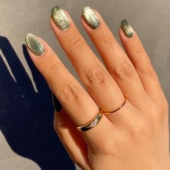 Velvet Nails, Nail Color Trends, Nude Nail Polish, Cat Eye Nails, Manicures Designs, Festival Nails, Minimalist Nails, Chrome Nails, Holiday Nails