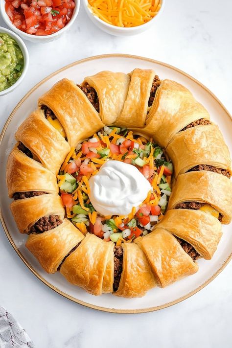 Taco Ring - Insanely Good Taco Ring With Crescent Rolls, Crescent Roll Taco Ring, Taco Ring Recipe, Taco Ring, Crescent Roll Crust, Custard Cake Recipes, Liver And Onions, Taco Ingredients, Pecan Pie Bars