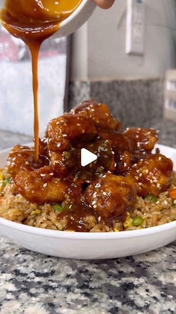 Keyshawn Hudson on Instagram: "🍊🐓Orange chicken and fried rice!" Orange Chicken And Fried Rice Recipe, Cj Eats, Asian Rice, Food Asian, Orange Chicken Recipe, Chinese Cooking Recipes, Shrimp Fried Rice, Chicken And Shrimp, Ethnic Food