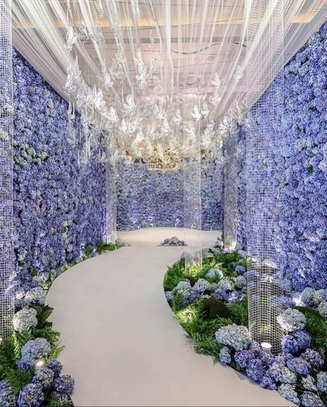 Dream Reception, Wedding Layout, Dream Wedding Reception, Wedding Entrance Decor, Dream Wedding Decorations, Luxury Wedding Decor, Extravagant Wedding, Wedding Backdrop Design, Wedding Design Decoration