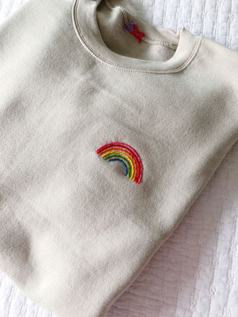 Patterns Outfit, Diy Embroidery Shirt, Embroidered Rainbow, Embroidery Clothing, Clothes Embroidery Diy, Sweatshirt Embroidery, Diy Embroidery Designs, Embroidery Tshirt, Pola Sulam