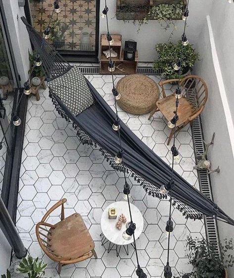 equipamiento y conjuntos de jardín para aprovechar el aire libre a partir de 15 m2 Interior Design Country, Industrial Interior Style, Interior Boho, Salon Interior Design, Patio Interior, Balcony Design, Small Patio, Trendy Home, House Goals