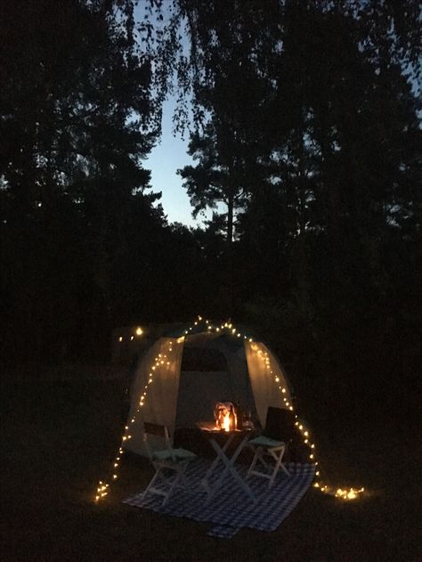 Camping love fairy lights Camping With Fairy Lights, Camping Fairy Lights, Fairy Lights Camping, Fairy Lights Garden, Camping Aesthetic, Backyard Camping, Music Ideas, Love Fairy, Twinkle Lights