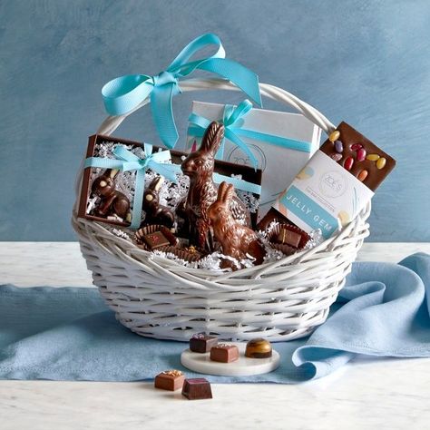 8 Best Pre-Made Easter Baskets for 2021 - Top Pre-Filled Easter Baskets Meatloaf Soup, Delicious Easter Desserts, Cheese Meatloaf, Lindt Easter, Mango Float, Yummy Easter Desserts, Easy Easter Brunch, Oats Overnight, Lemon Spaghetti