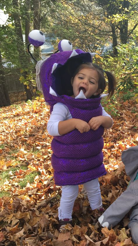 Boo boo costume Monsters Inc inspiración: chaleco bombacho morado Boo Costume Diy, Boo Costume Monsters Inc, Monsters Inc Costume Diy, Boo Monsters Inc Costume, Monsters Inc Halloween, Boo Halloween Costume, Belle Halloween, Boo Costume, Happy Halloween Funny