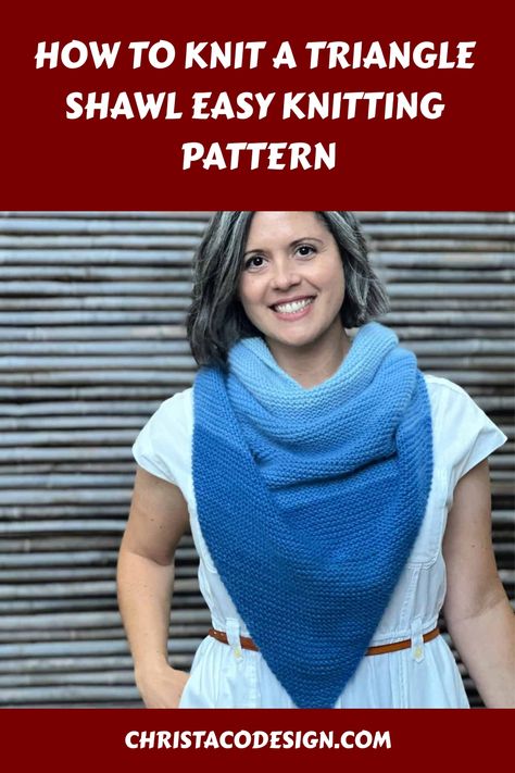 Learn how to knit an easy triangle shawl. This simple bottom up design is perfect for creating a beautiful ombre shawl with the easy garter stitch. Video tutorial included! Garter Stitch Shawl, Triangle Shawl Knitting Pattern Free, Knit A Triangle, How Do You Knit, Free Knit Shawl Patterns, Bulky Knit, Beginner Knitting Pattern, Knitting Patterns Free Beginner, Simple Projects