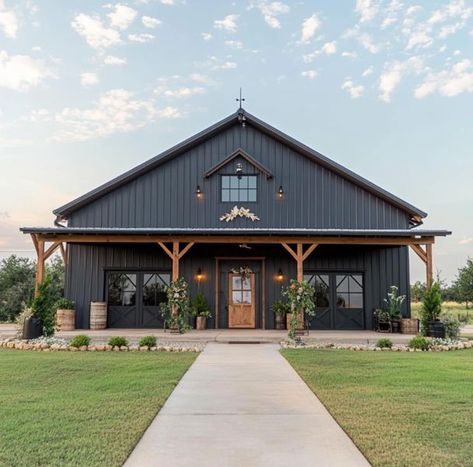 Dark Color Barndominium, Dark Colored Barndominium, Black Barndo Interior, Black And Grey House Exterior, Gray Barndominium Exterior, Black Barndominium Exterior, Barndominium Exterior, Farm Entrance, Mobile Home Exteriors