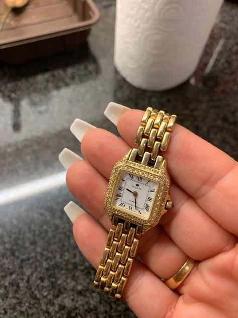 Womens Watches Gold, Gold Ladies Watch, Gold Watches Women Aesthetic, Small Gold Watch Women, Women’s Gold Watch, Old Money Watches Women, Make Gold Jewelry, Small Watches Women, Luxury Watches Women