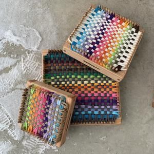 Looms For Sale, Woven Potholders, Circular Weaving, Weaving Fabric, Potholder Loom, Harrisville Designs, Tapestry Loom, Weaving Loom Diy, Rug Loom