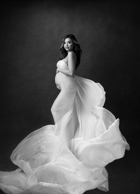 Studio Maternity Shoot, Maternity Studio Photoshoot, Maternity Dresses Photography, Studio Maternity Photos, Maternity Photography Poses Outdoors, Maternity Photography Poses Couple, Maternity Photography Studio, Maternity Photography Poses Pregnancy Pics, Couple Pregnancy Photoshoot