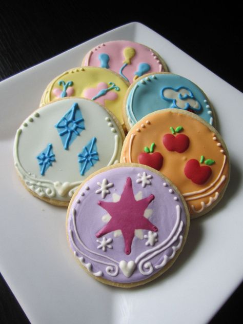 My little pony cookies Mlp Birthday, Parties Themes, Wedding Platters, Cookies With Royal Icing, My Little Pony Birthday Party, Pony Birthday Party, Little Pony Birthday Party, Pony Cake, My Little Pony Party