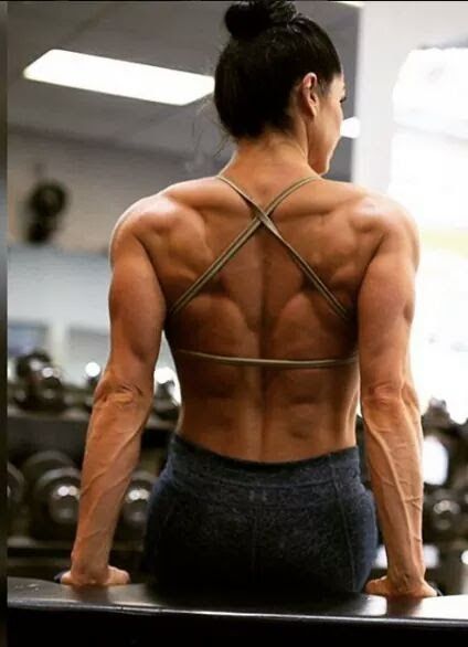 Strong Woman Aesthetic Muscle, Woman Back Muscles Reference, Female Muscle Aesthetic, Woman Muscular Back, Shredded Back Women, Women Muscular Back, Female Back Muscles Reference, Women Back Muscles Aesthetic, Body Building Women Aesthetic