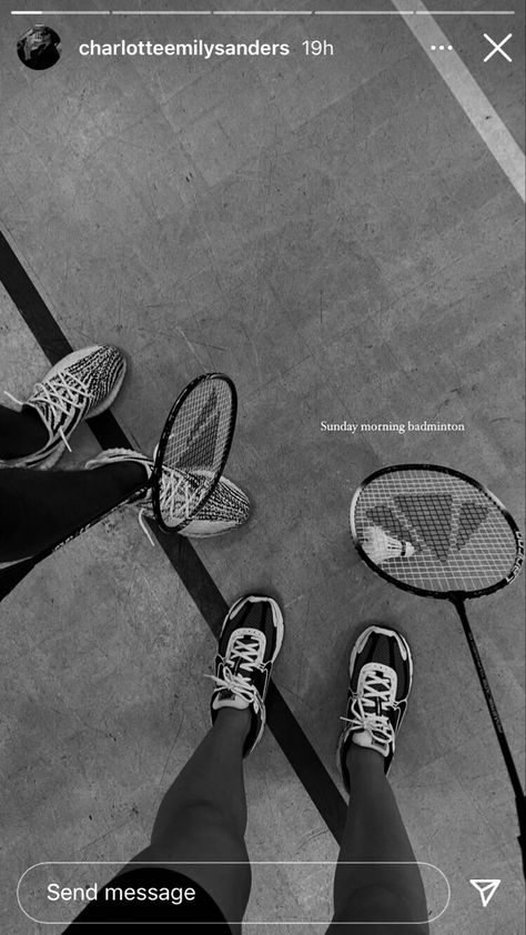 Aesthetic Badminton Photos, Badminton Story Ideas, Badminton Instagram Story, Badminton Aesthetic Outfit, Ootd Badminton, Badminton Aesthetic Girl, Badminton Date, Badminton Court Aesthetic, Badminton Snap