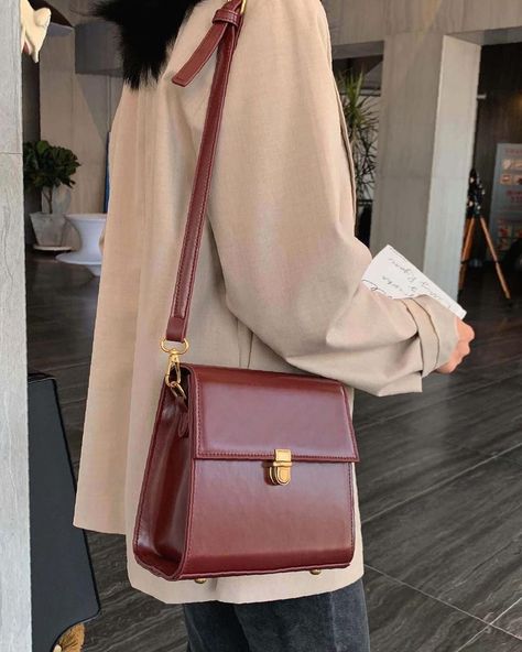 DM for price Girls Messenger Bag, Burgundy Bag, Tassels Fashion, Travel Handbags, Woven Tote Bag, Bag Trends, Simple Bags, Handbag Straps, Shoulder Messenger Bag