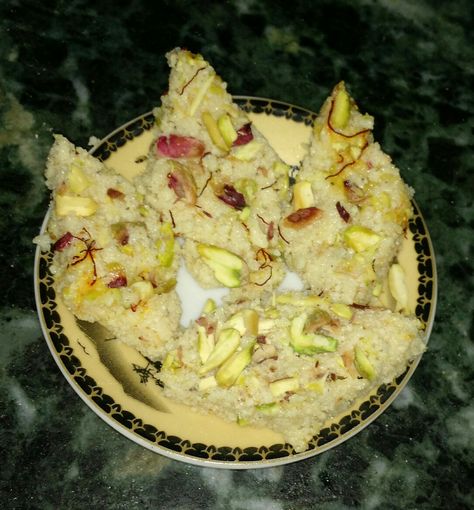 Kalakand recipe.. How to use spoiled broken to make Sweet.... Coconut Barfi Recipe, Coconut Barfi, Kalakand Recipe, Indian Milk, Coconut Burfi, Asian Meals, Burfi Recipe, Milk Dessert, Easy Sweets