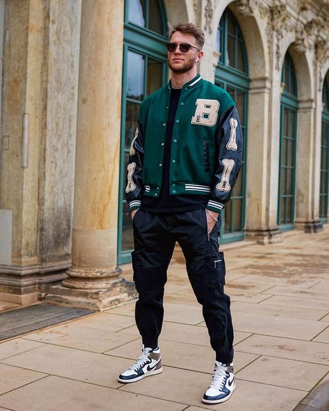 Leather Jacket Jeans Outfit, Green Varsity Jacket, Varsity Jacket Outfit, Streetwear Jackets, Shiva Wallpaper, Outfits Hombre, Varsity Jackets, Varsity Jacket Men, Leather Jacket Outfits