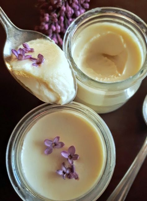 A Super Easy Old-Fashioned Creamy Dessert: Honey Lilac Posset (Or Rose, Elderflower, Lavender…) – Gather Victoria Cottagecore Recipes, Cottagecore Food, Kitchen Witch Recipes, Edible Flowers Recipes, Lavender Recipes, Special Desserts, Creamy Desserts, Custard, Just Desserts