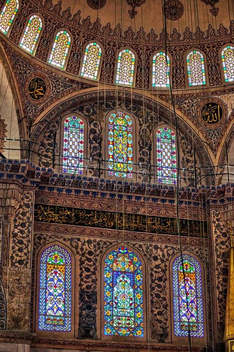 Blue Mosque Turkey, Sultan Ahmed Mosque, Blue Mosque Istanbul, Wall Stains, The Blue Mosque, Mosque Design, Mosque Art, Interior Decorating Tips, Mosque Architecture