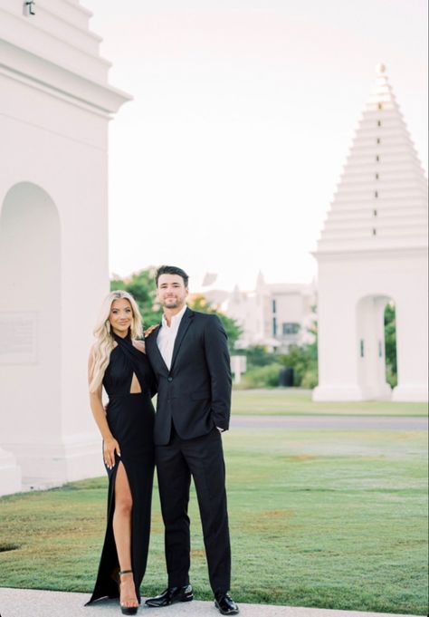 Formal Couple Photoshoot, Power Couple Poses, Power Poses, Engagement Photo Shoot Beach, Boys 1st Birthday Party Ideas, Cute Engagement Photos, Prom Inspo, Engagement Pictures Poses, Couple Picture