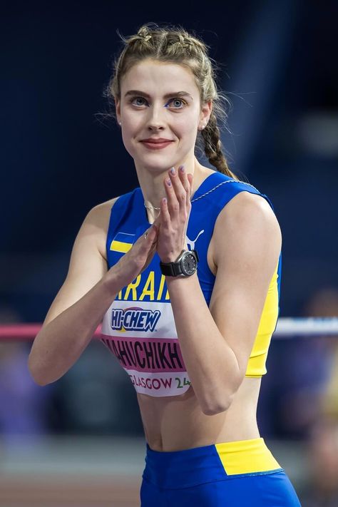 Yaroslava Mahuchikh (Ukraine) 🥈 High Jump • 2024 World Indoor Championships (Glasgow) #athletics Woman Athlete, Athletic Girl, Athletics Track, Hot Yoga Poses, Idf Women, Kelly Lebrock, Women Athletes, Track Running, Olympics 2024