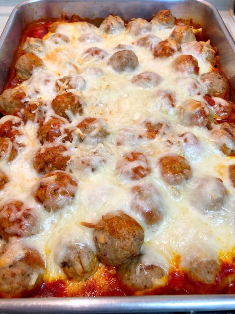 Dump and Go Baked Ravioli Dump And Bake Ravioli Casserole, Meatball Ravioli, Beef Casserole Slow Cooker, Cheesy Ravioli, Meatball Casserole Recipe, Pot Pie Recipe Easy, Ravioli Casserole, Dump And Bake, Crockpot Soups